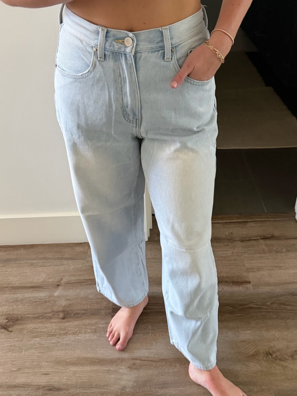 Light Wash Straight Loose Leg Jeans